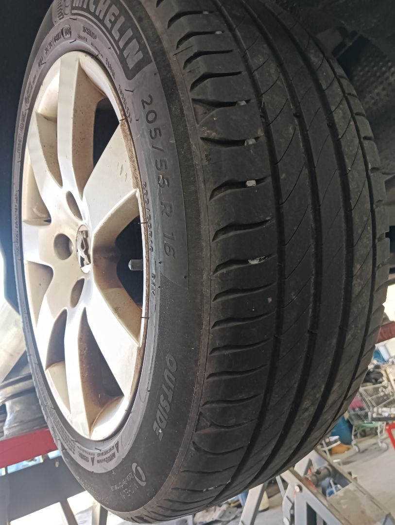 Neumático Peugeot 308