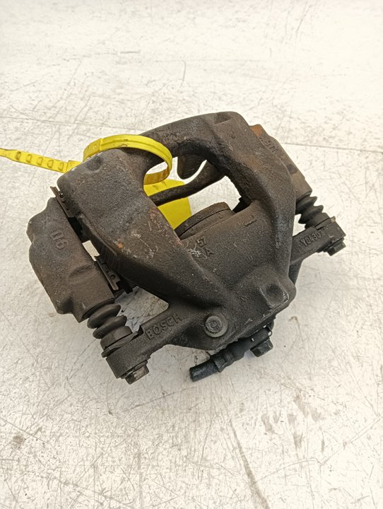 Pinza de freno Toyota Verso (AUR2/ZGR2)