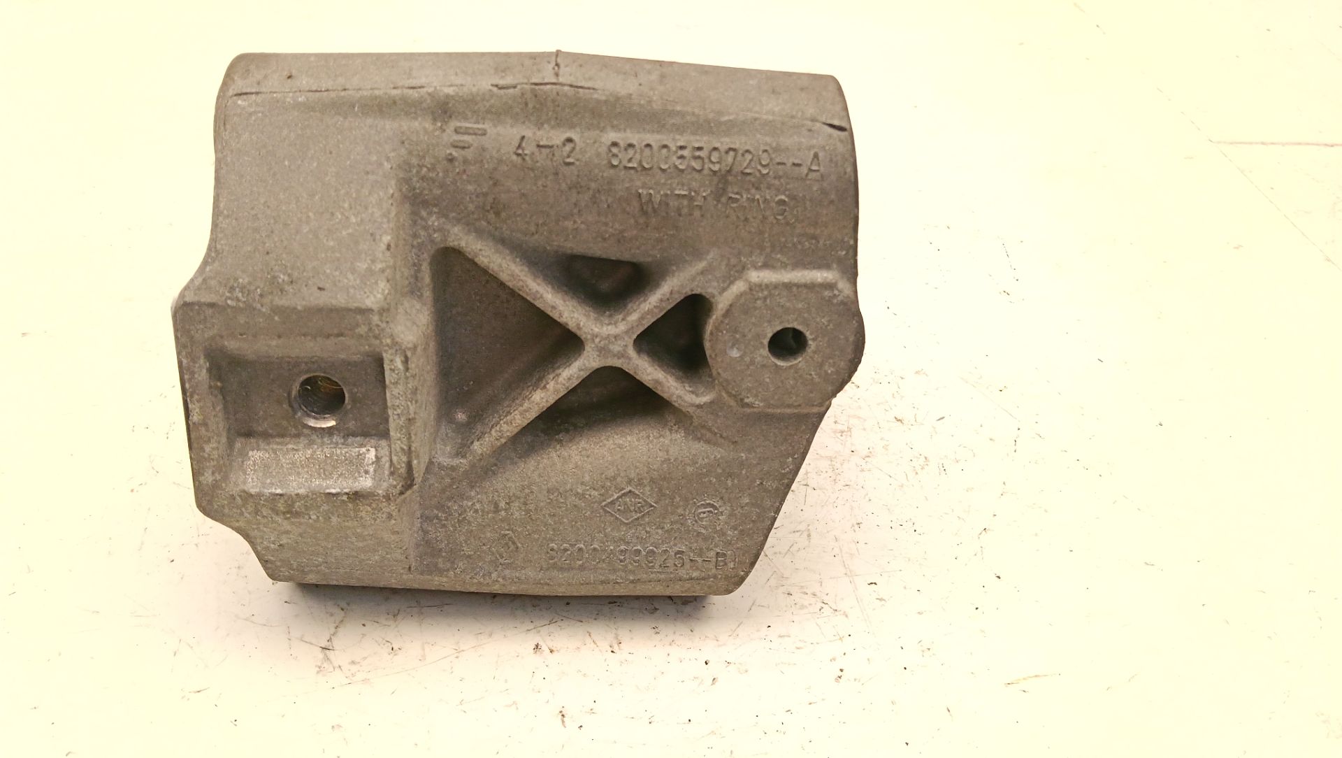 Soporte motor Renault Clio III