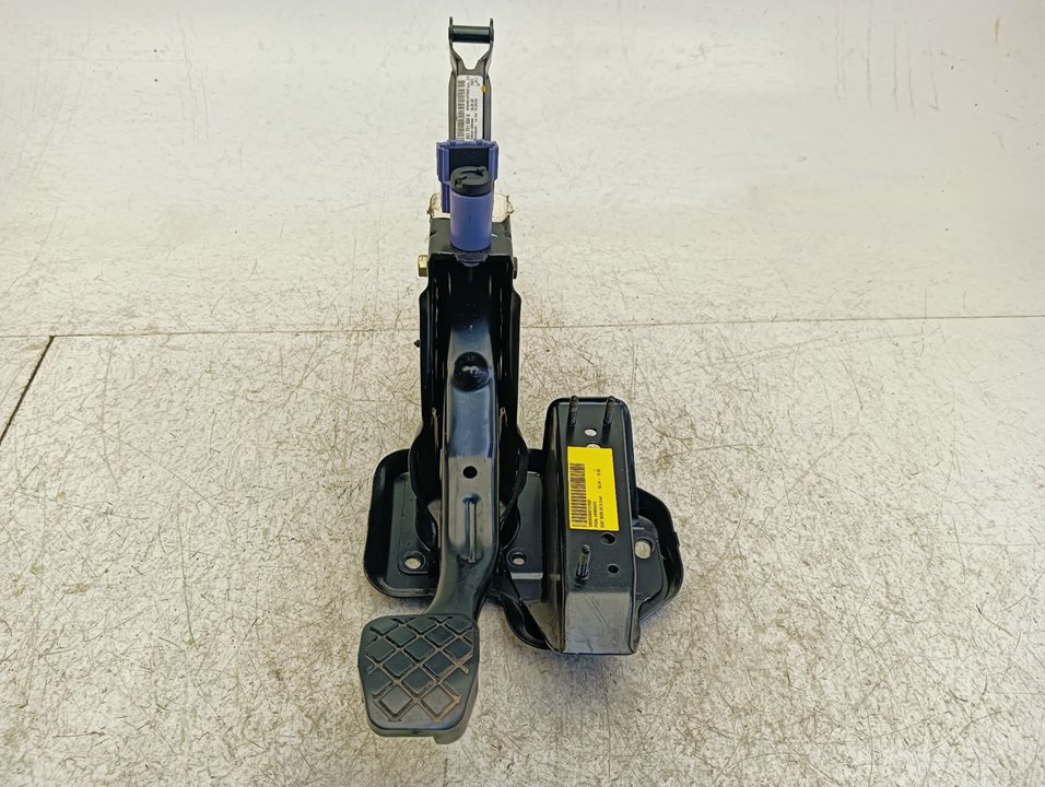 Pedal embrague SEAT Ibiza (6L1)