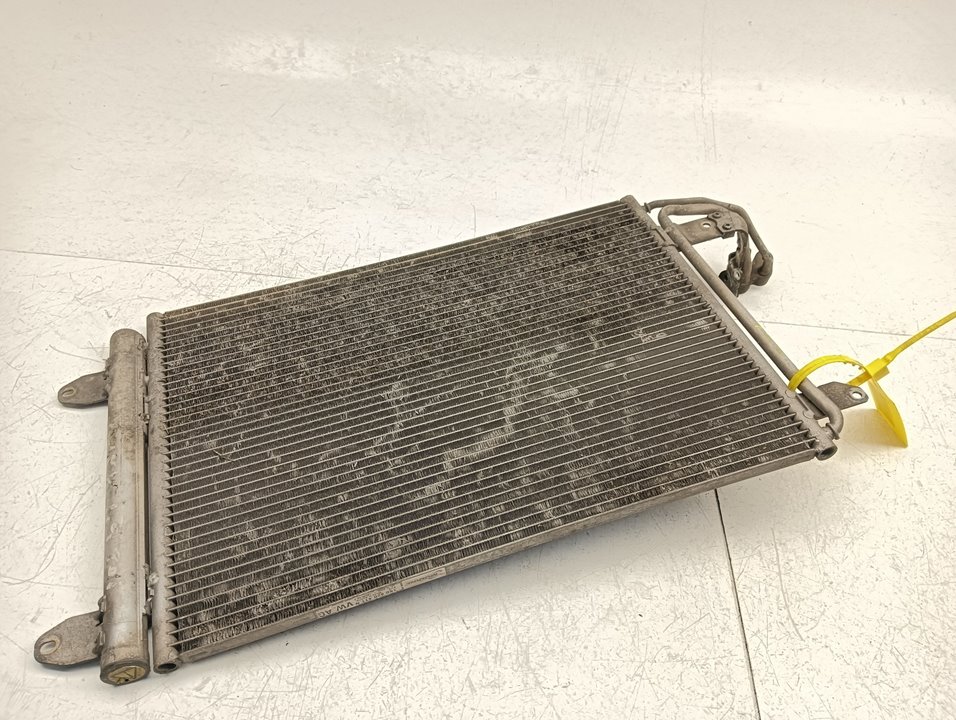 Condensador / radiador aire acondicionado Volkswagen Golf V (1K1)