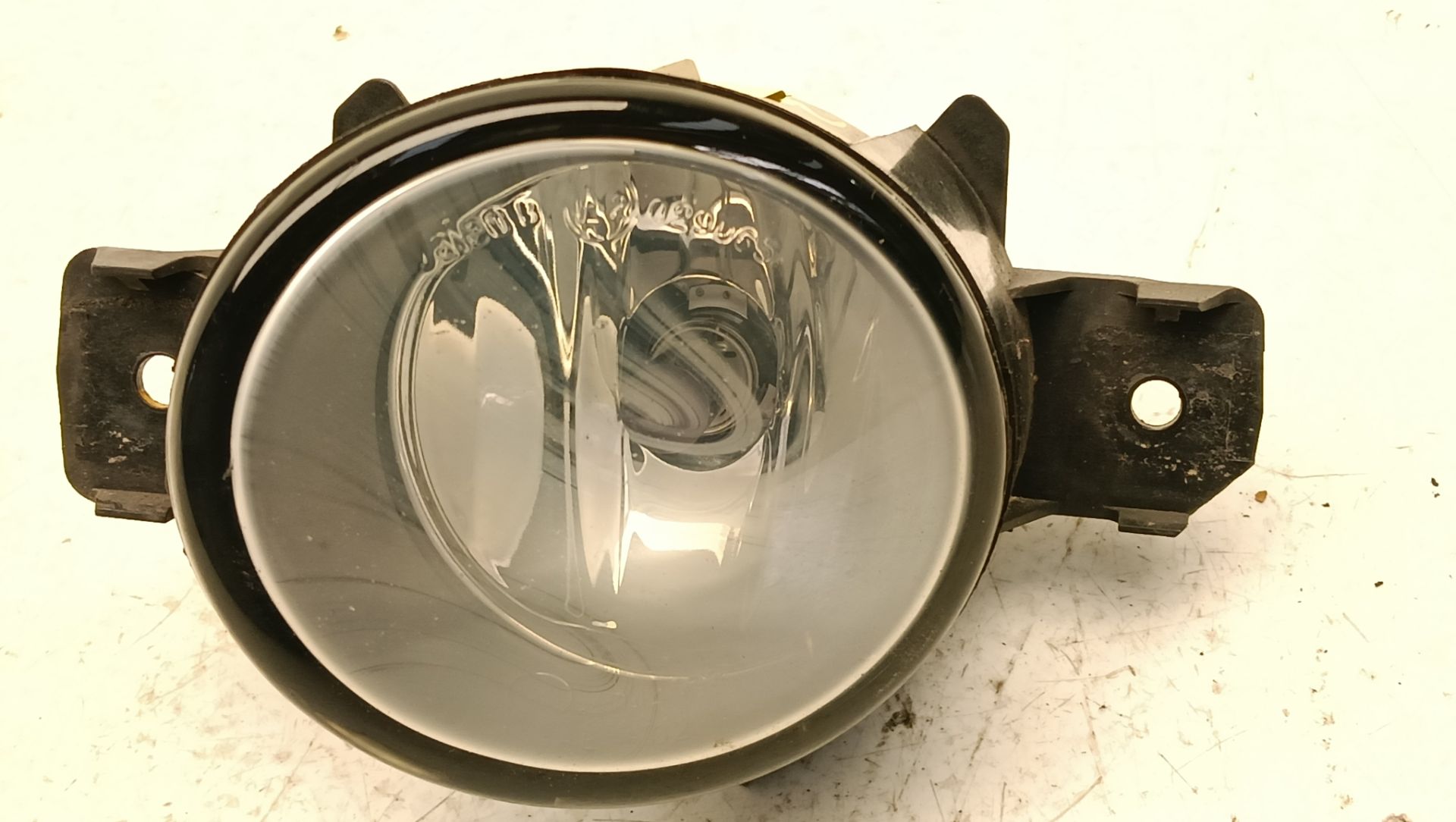 Faro antiniebla izquierdo Renault Clio III, foto 1 de 6