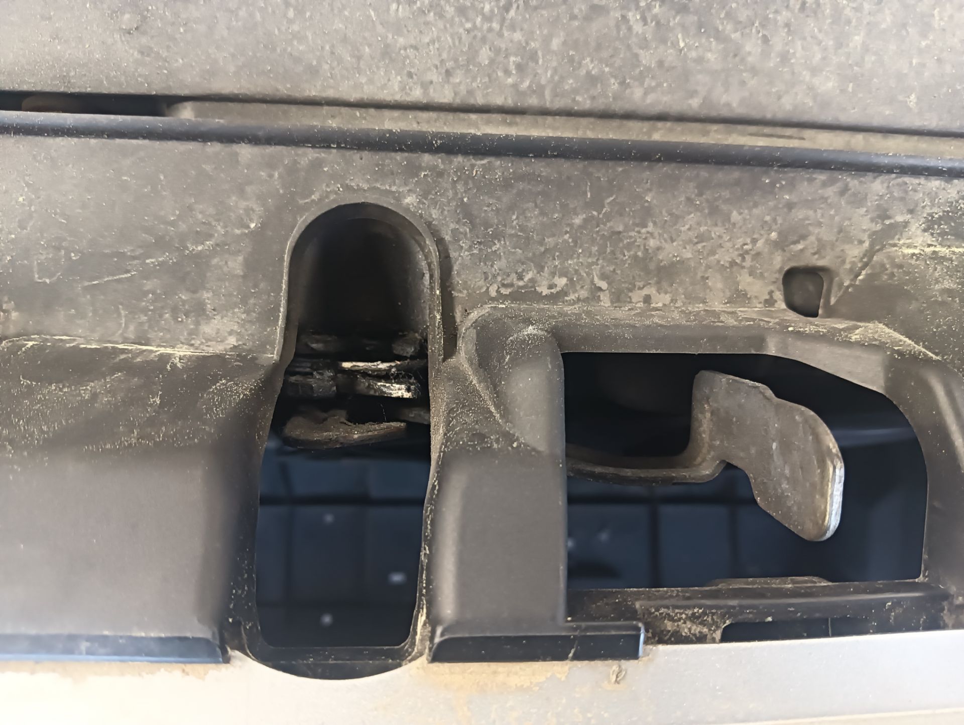 Cerradura capó Peugeot 308