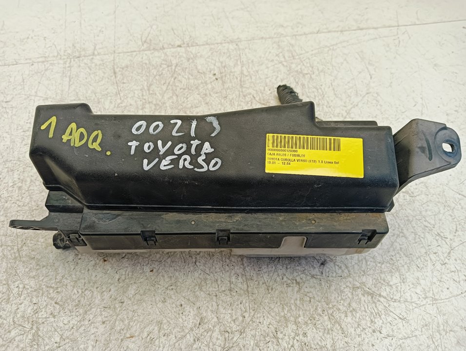 Caja relés / fusibles Toyota Corolla Verso (E12)