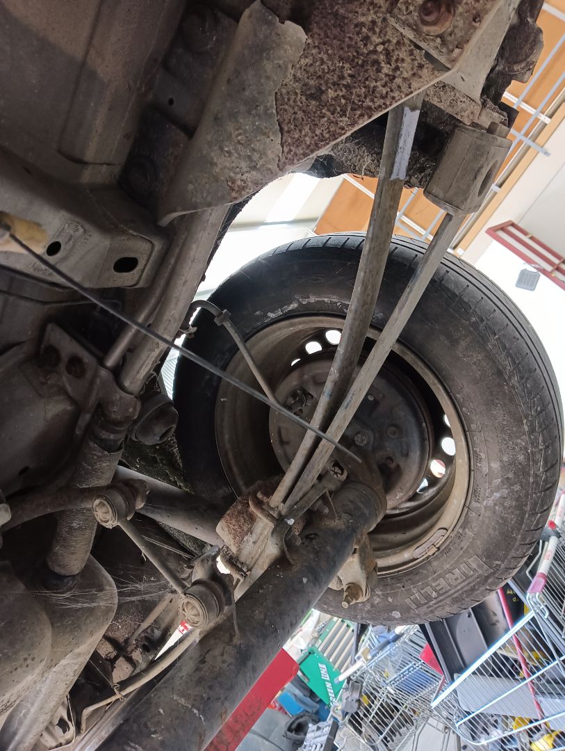 Ballesta Ford Transit Connect (TC7)