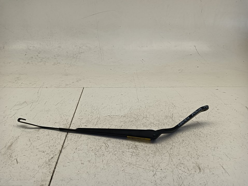 Brazo limpia Ford Fusion (CBK)