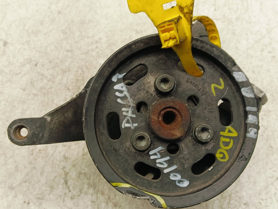 Bomba dirección Volkswagen Passat (3B3), foto 1 de 4
