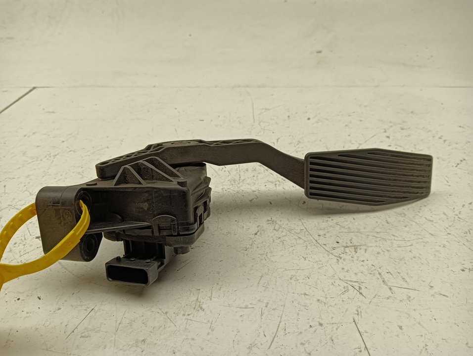 Pedal acelerador Opel Astra G