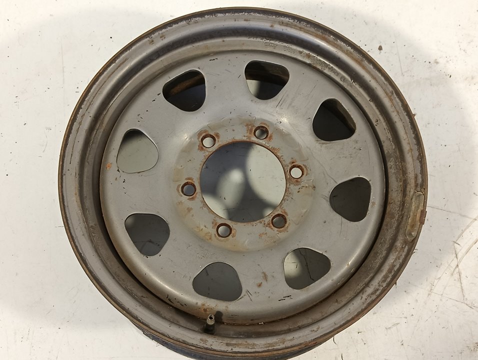 Llanta Nissan Patrol (K/W260)