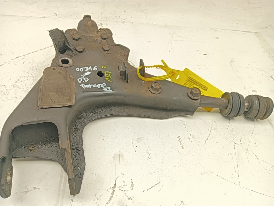 Brazo suspensión Nissan Terrano II (R20)