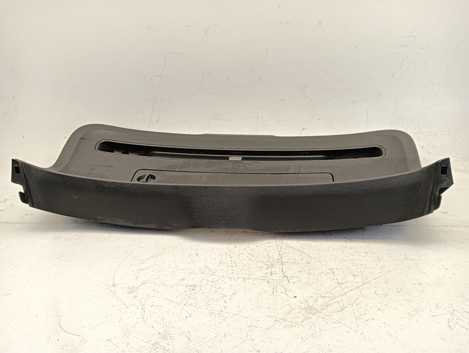 Guarnecido portón Volvo XC40