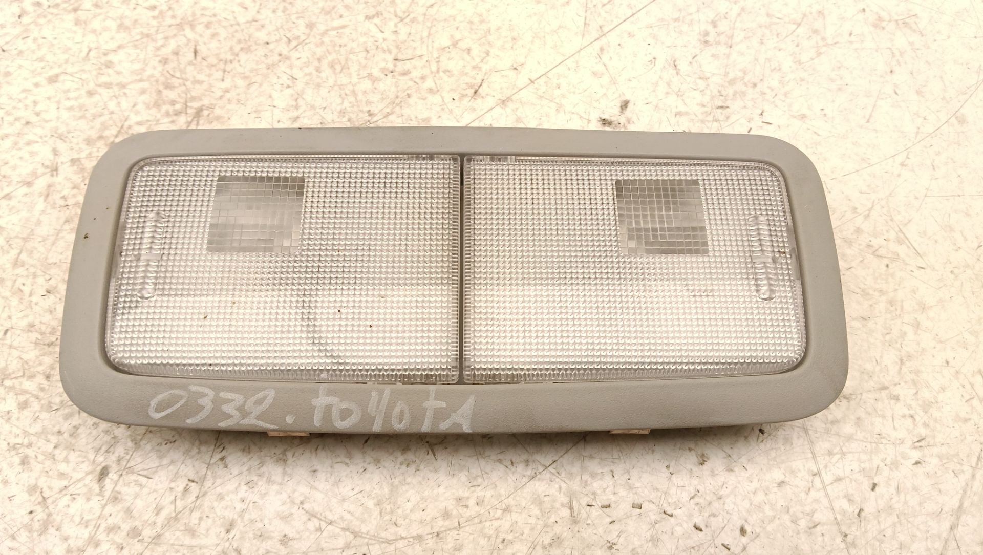 Luz interior Toyota Auris (E18)