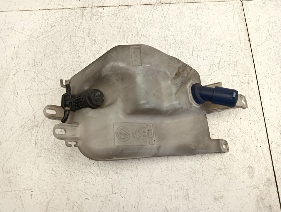 Depósito limpia Alfa Romeo 147 (190)