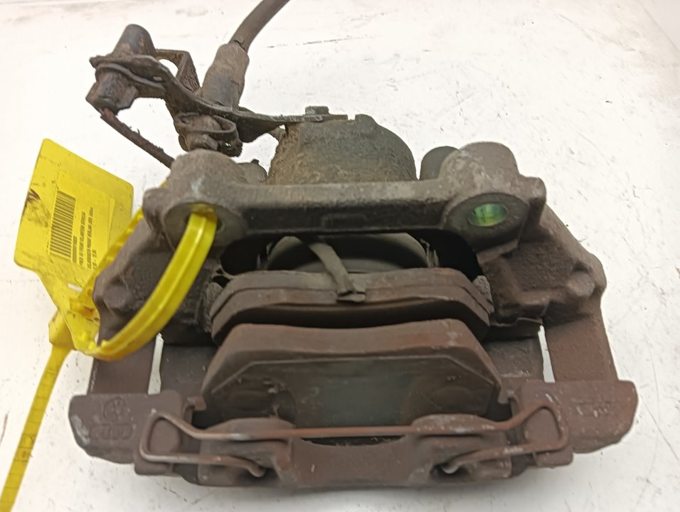 Pinza de freno Volkswagen Passat (3B3)