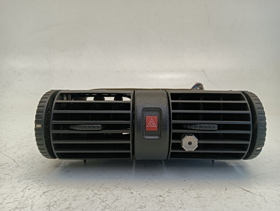 Aireador central Opel Astra G, foto 1 de 3