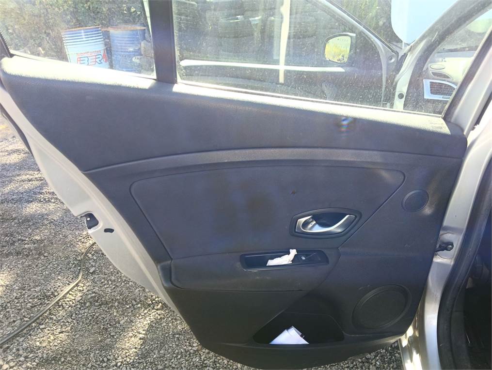 Guarnecido puerta Renault Megane III