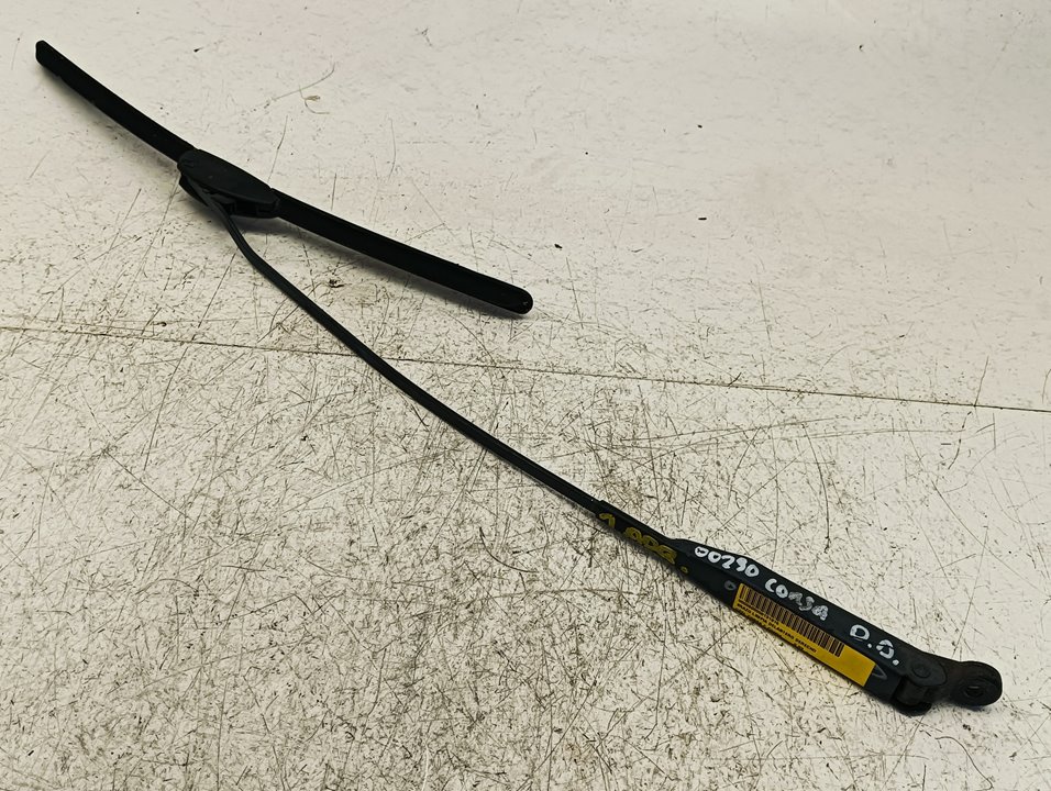 Brazo limpia Opel Corsa C