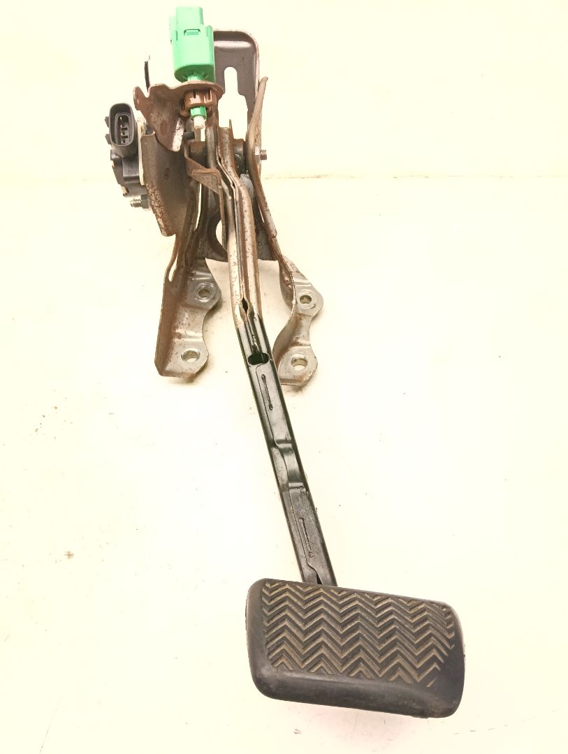 Pedal freno Toyota Prius (ZVW30)