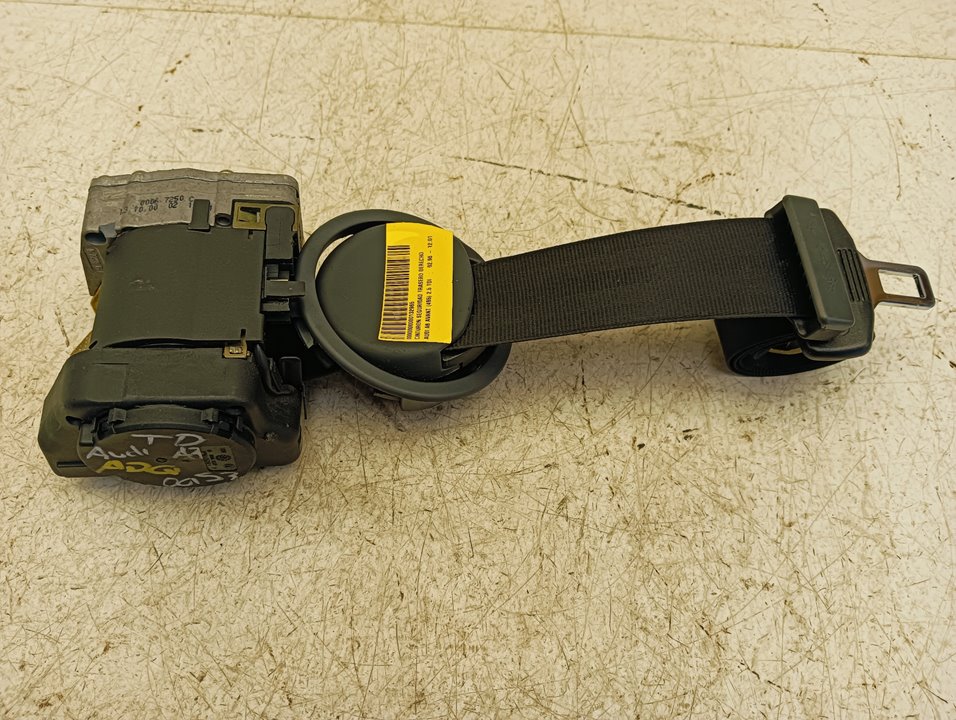 Cinturón seguridad Audi A6 (4B5)