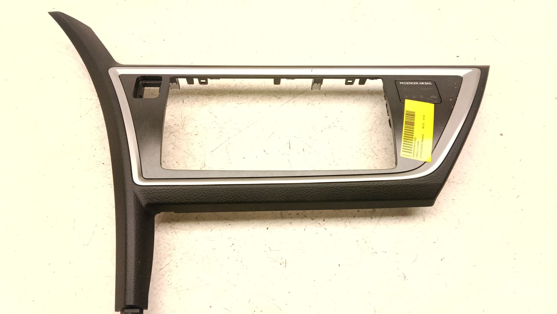 Embellecedor Toyota Auris (E18), foto 1 de 6