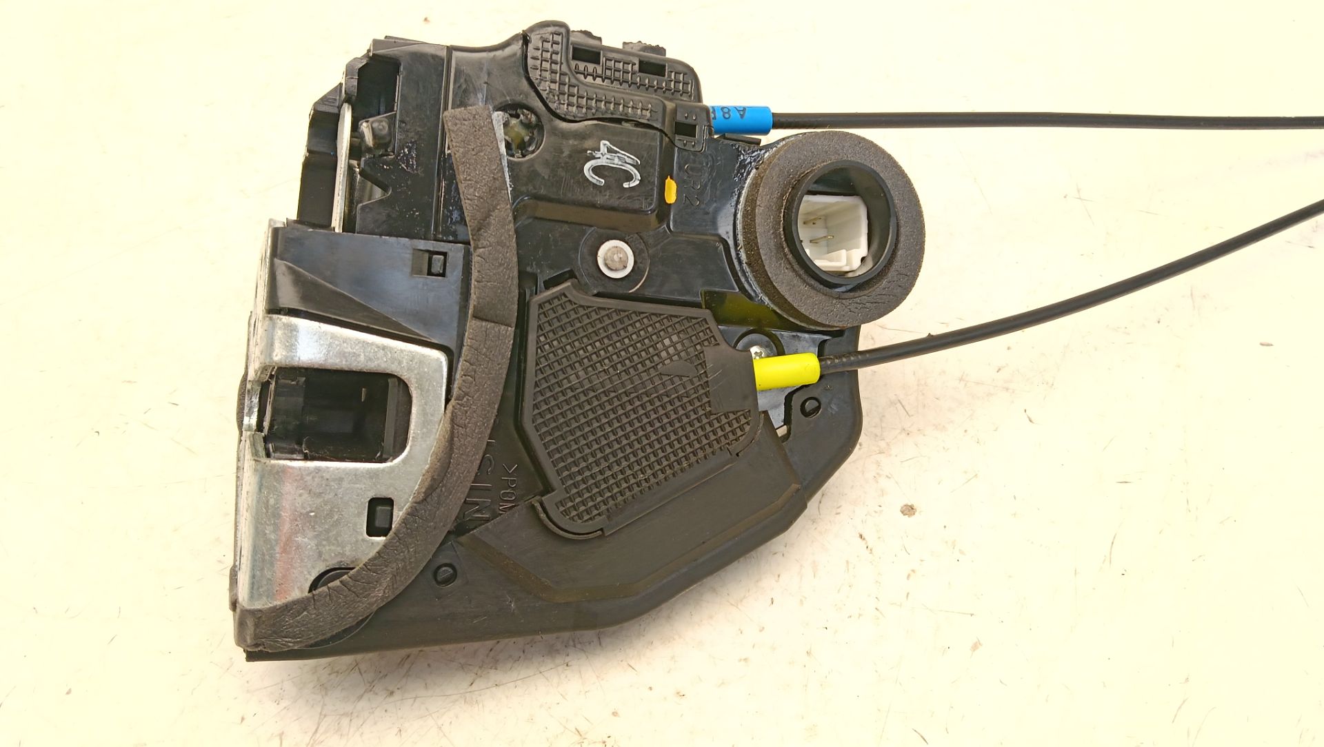 Cerradura puerta Toyota Auris (E18)