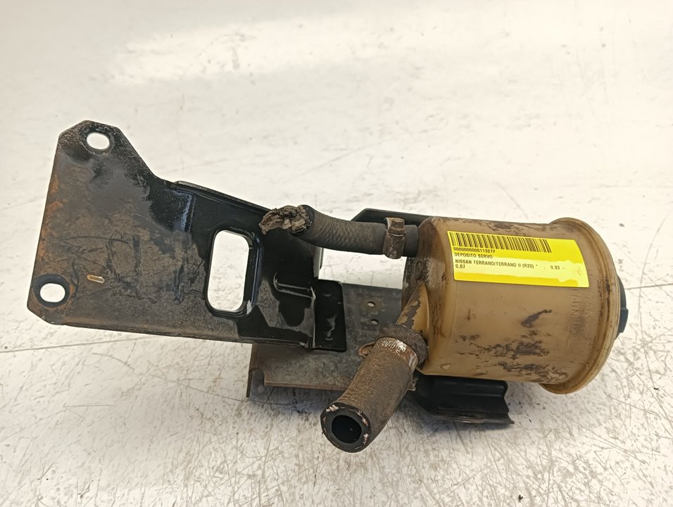 Depósito servo Nissan Terrano II (R20)