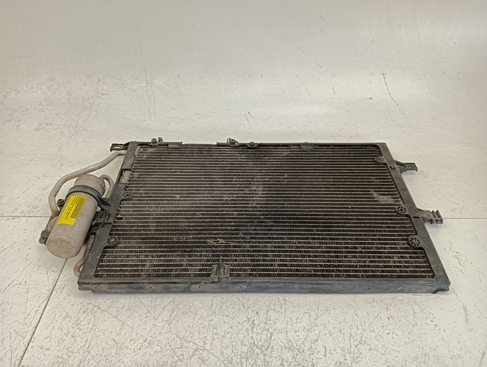 Condensador / radiador aire acondicionado Opel Corsa C