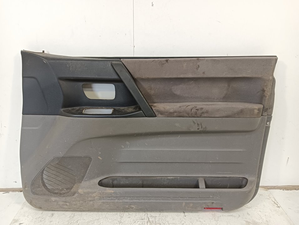 Guarnecido puerta Mitsubishi Montero (V60/V70)