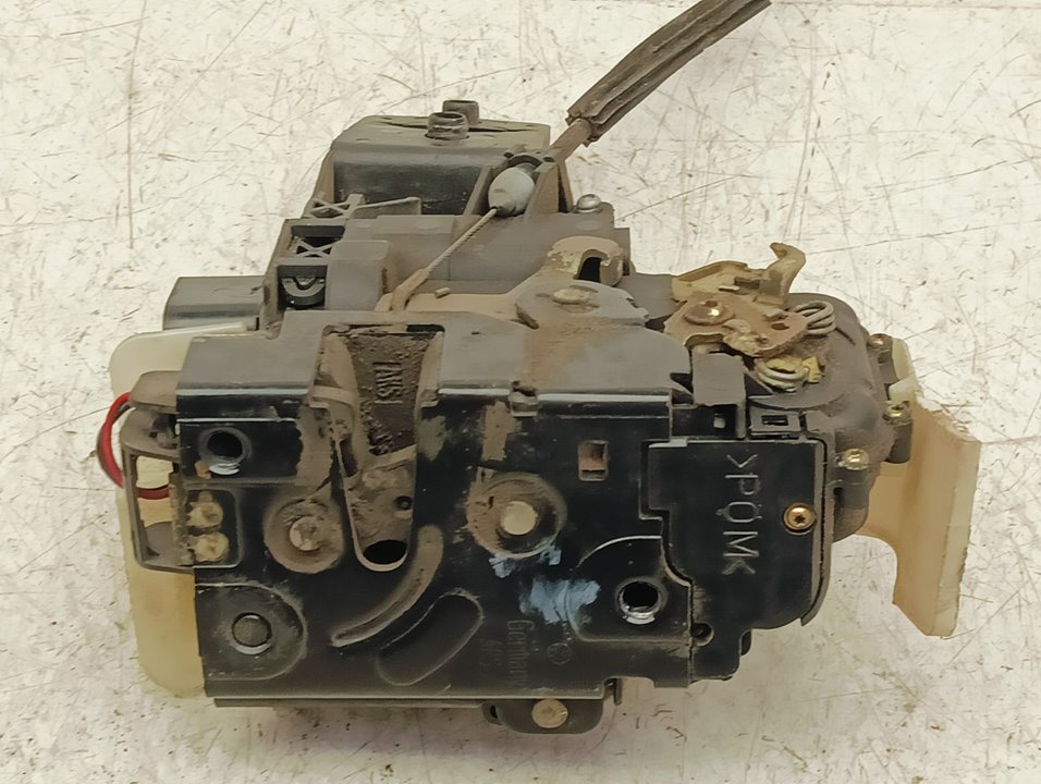 Cerradura puerta Volkswagen Passat (3B3)