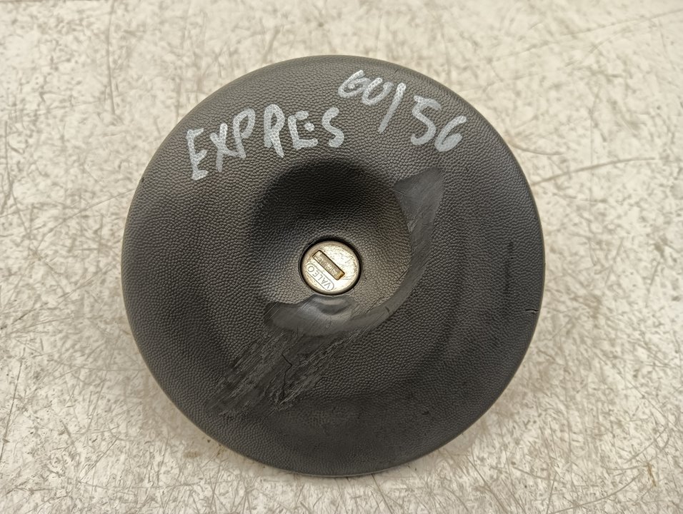 Tapa exterior combustible Renault Express
