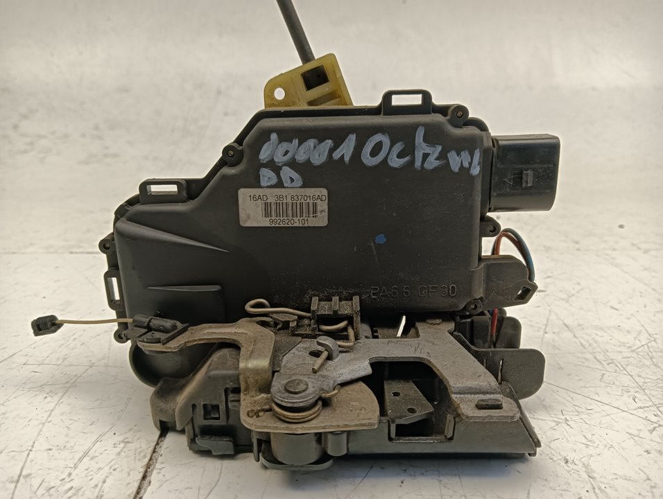 Cerradura puerta Škoda Octavia (1U2)