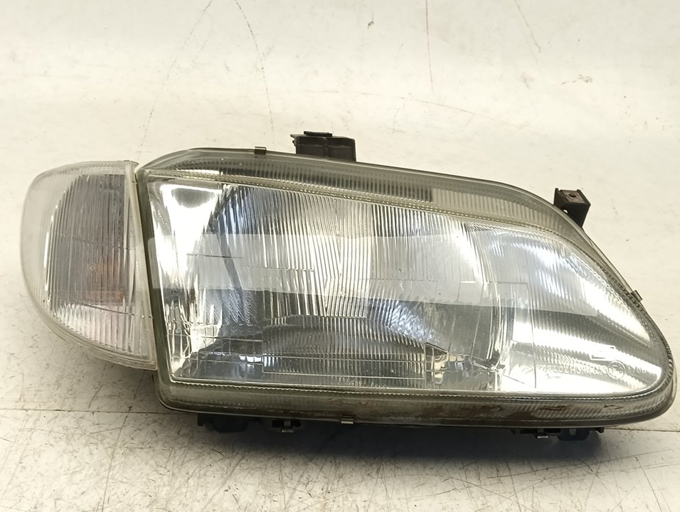 Faro Renault Megane I (LA0)