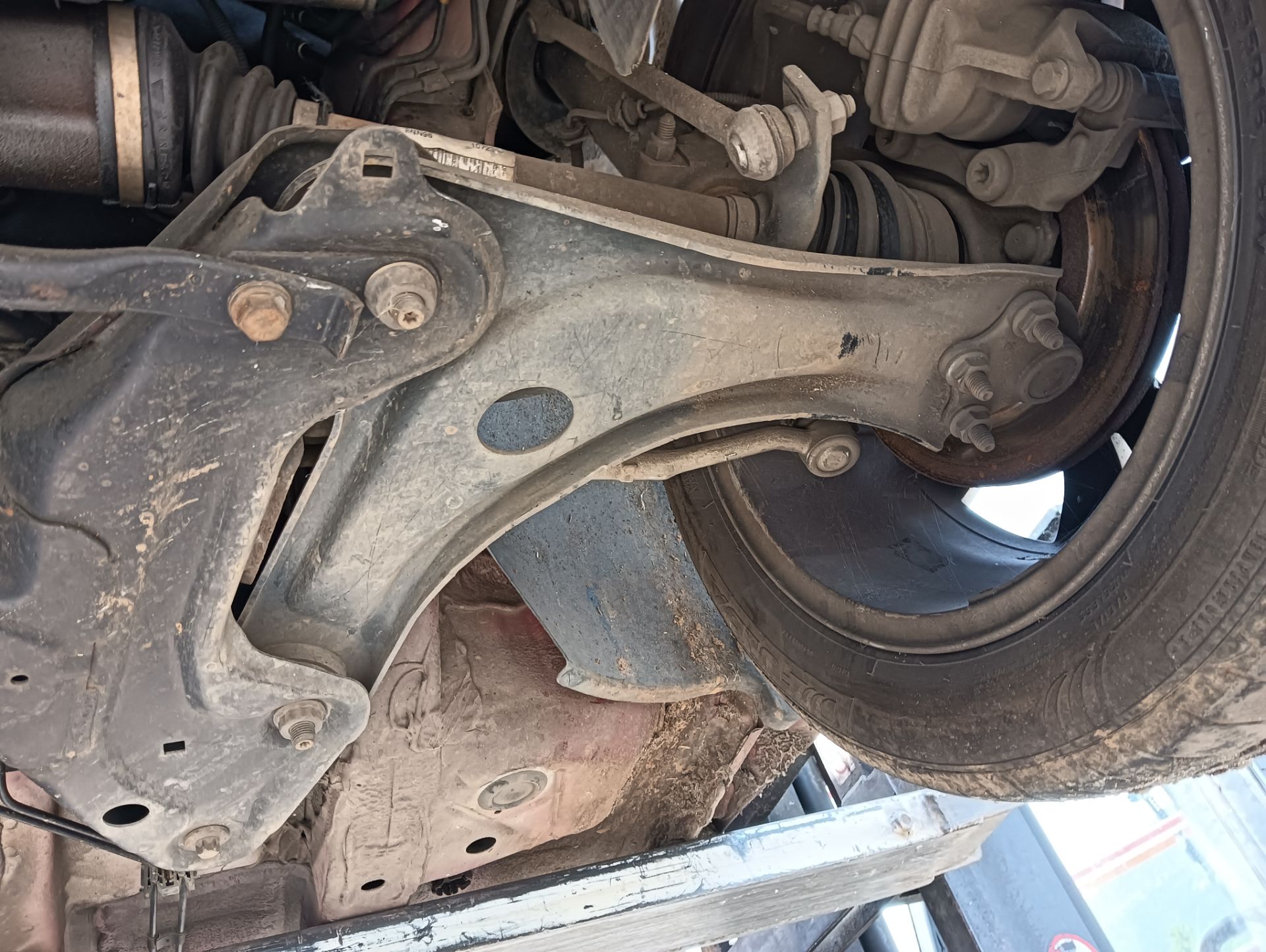 Brazo suspensión Citroën DS3