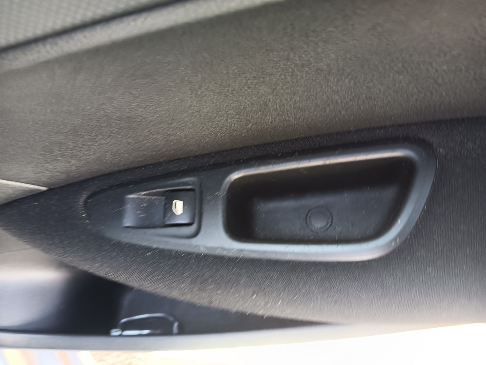 Mando elevalunas trasero derecho Peugeot 308, foto 1 de 1
