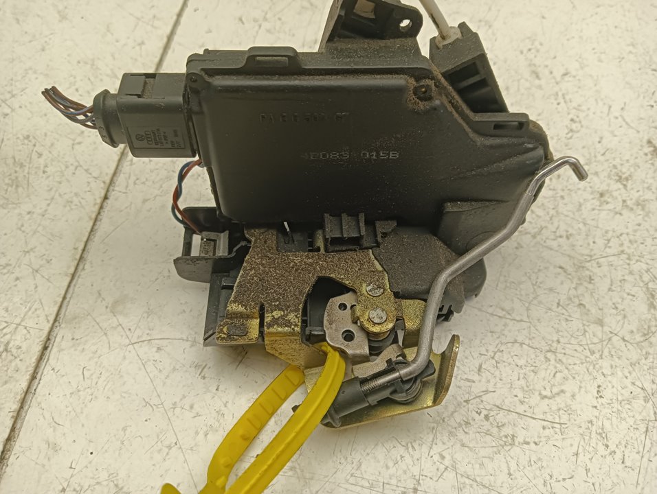 Cerradura puerta Audi A6 (4B2)