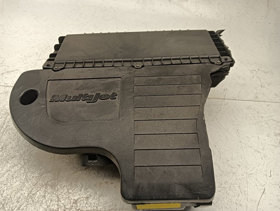 Tapa motor Ford Fiesta (CNN)
