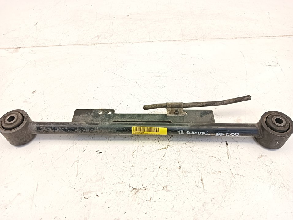 Brazo suspensión Nissan Terrano II (R20)