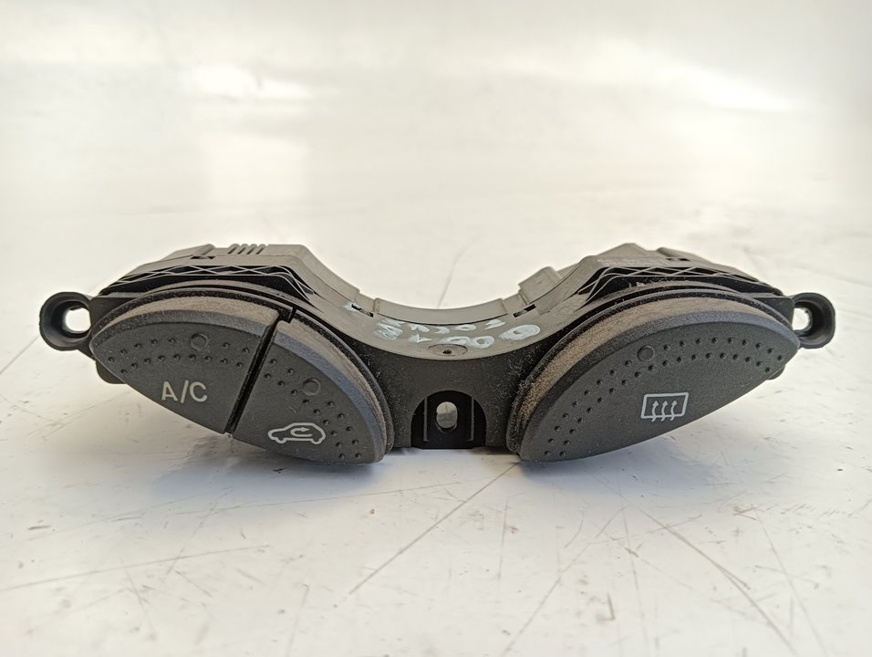 Mando calefacción / aire acondicionado Ford Focus (CAK)