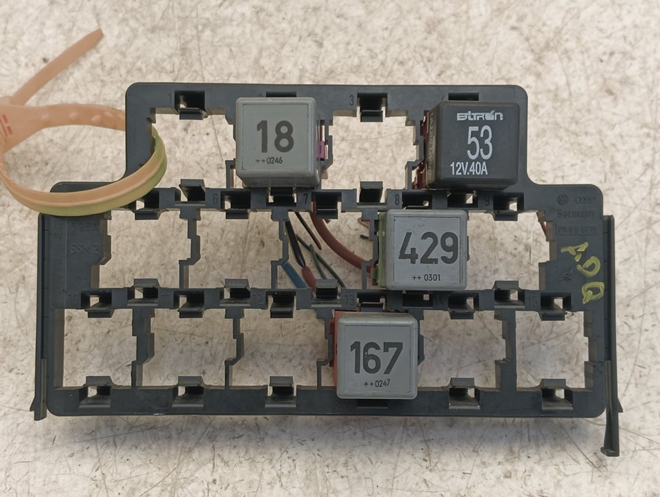 Caja relés / fusibles SEAT Ibiza (6L1)