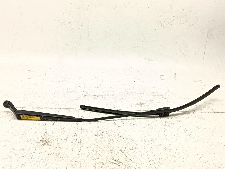 Brazo limpia Peugeot 407