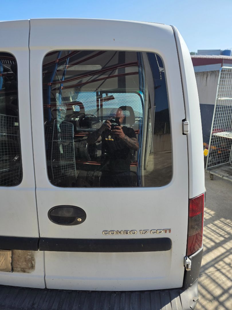 Puerta Opel Combo (CORSA C)