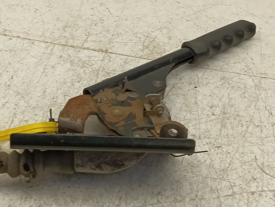 Palanca freno Nissan Patrol (K/W260)