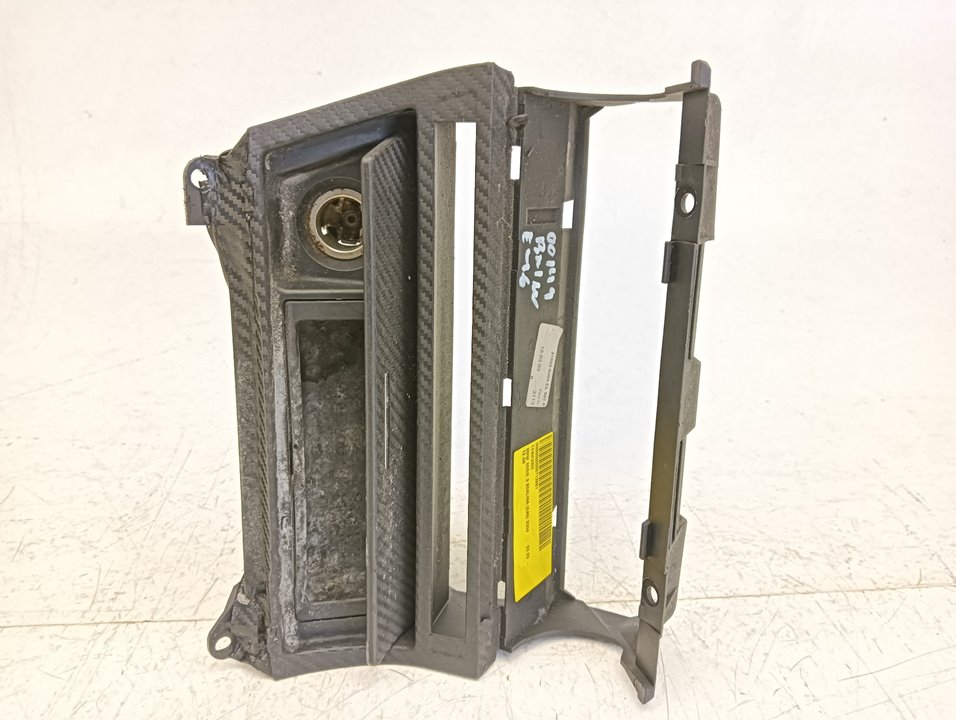 Cenicero BMW 3 (E46)