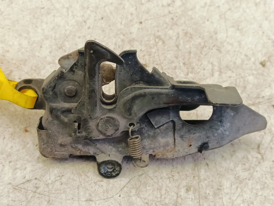 Cerradura capó Toyota Corolla Verso (E12)